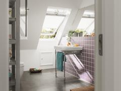 Stoglangiai šlaitiniams stogams VELUX stogo langai PREMIUM 